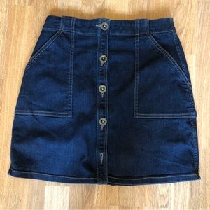 Banana Republic dark denim skirt Sz 2